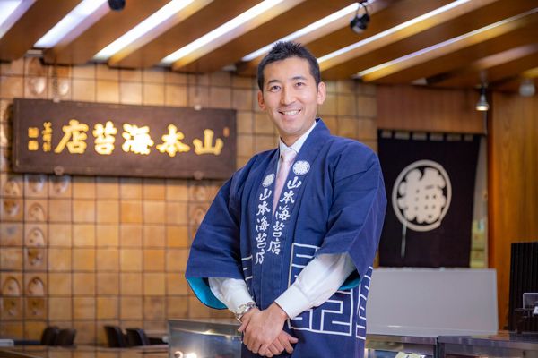 山本海苔店
７代目社長（直系）　山本貴大様